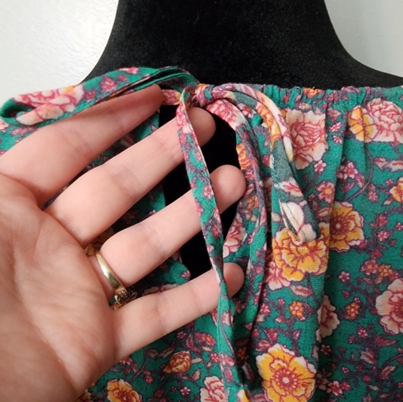 Lauren Conrad Teal Floral Shirt Size Medium - Picture 4 of 10